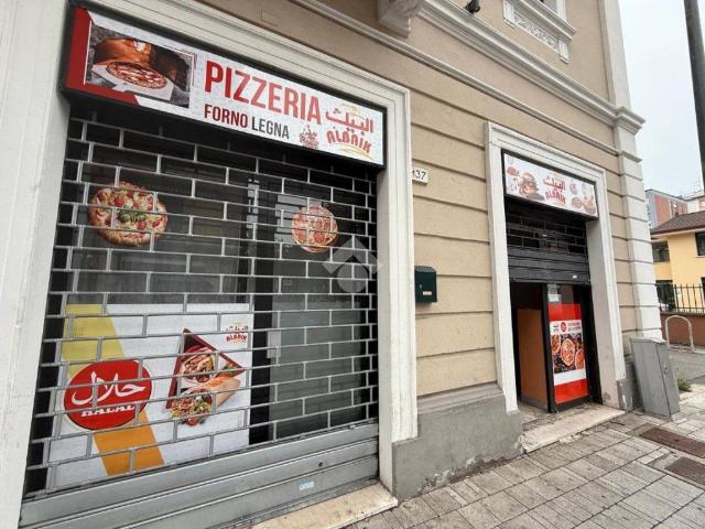 Locale Commerciale in affitto a Brescia