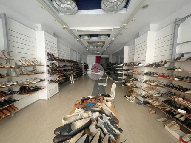 Locale Commerciale in affitto a Zona Centro, Brescia