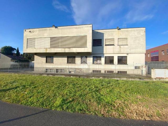 Locale Commerciale in affitto a Zona Nord, Brescia