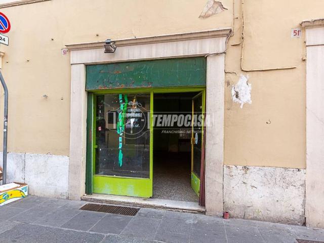 Locale Commerciale in affitto a Zona Centro, Brescia