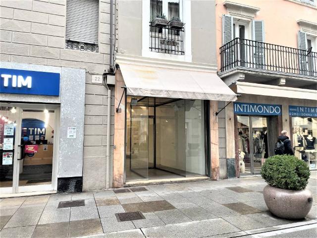 Locale Commerciale in affitto a Zona Centro, Brescia