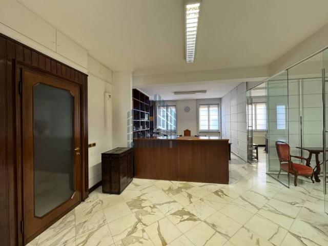 Locale Commerciale in affitto a Brescia