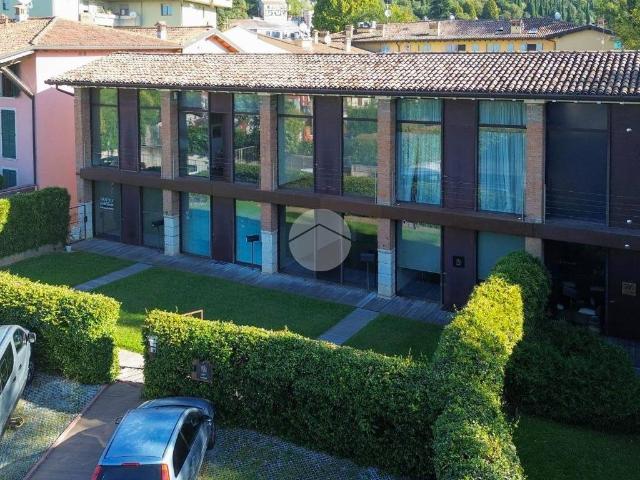 Locale Commerciale in affitto a Brescia