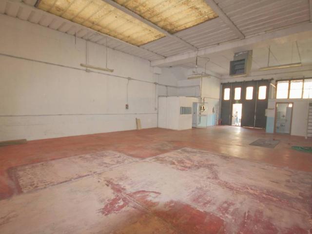Locale Commerciale in affitto a Zona Omogenea Milano Nord, Bresso
