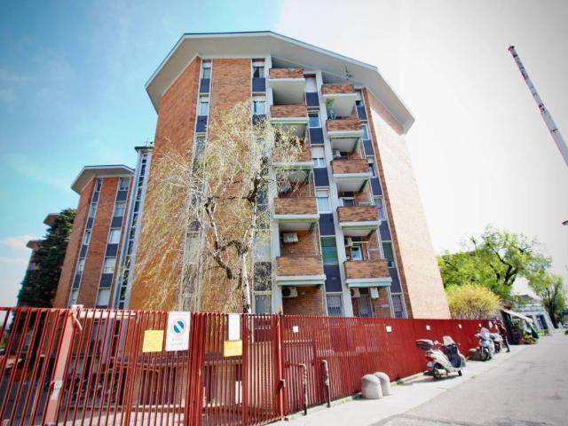 Locale Commerciale in affitto a Zona Omogenea Milano Nord, Bresso