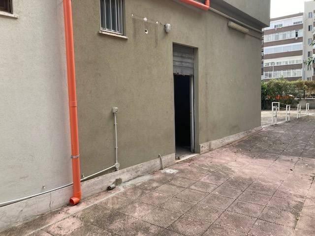 Locale Commerciale in affitto a Santa Chiara, Puglia