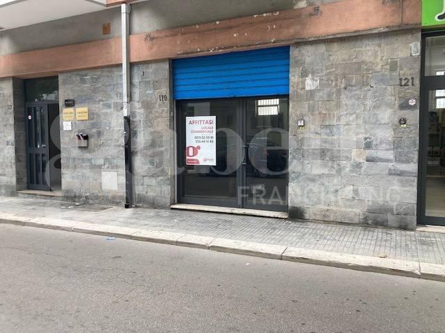 Locale Commerciale in affitto a Santa Chiara, Puglia