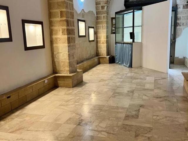 Locale Commerciale in affitto a Centro, Puglia