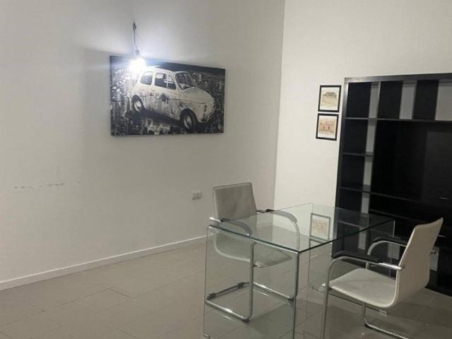 Locale Commerciale in affitto a Centro, Puglia