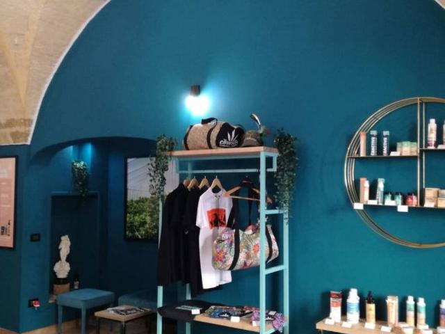 Locale Commerciale in affitto a Centro, Puglia
