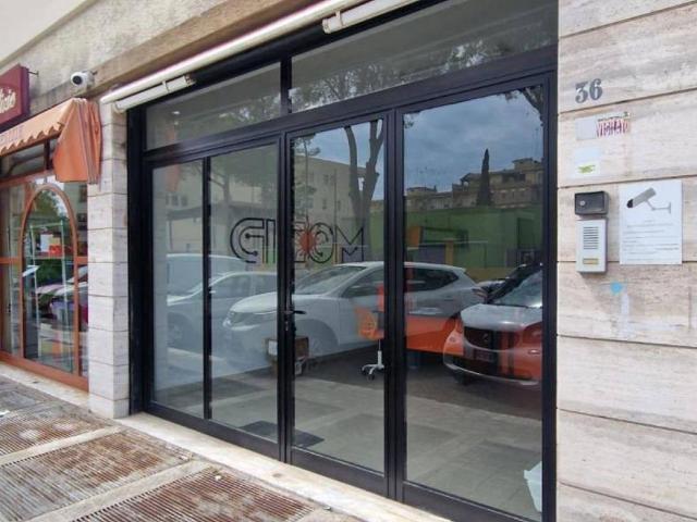 Locale Commerciale in affitto a Santa Chiara, Puglia