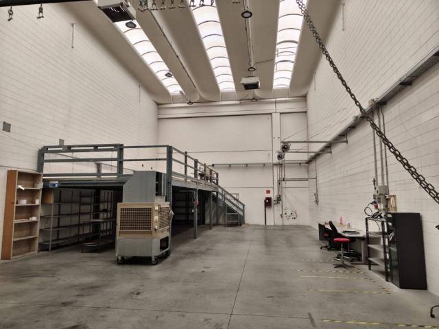 Locale Commerciale in affitto a Brugherio, Lombardia