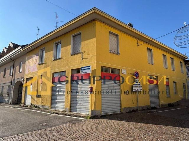 Locale Commerciale in affitto a Brugherio, Lombardia