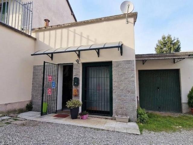 Locale Commerciale in affitto a Brugherio, Lombardia