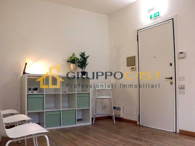 Locale Commerciale in affitto a Brugherio, Lombardia