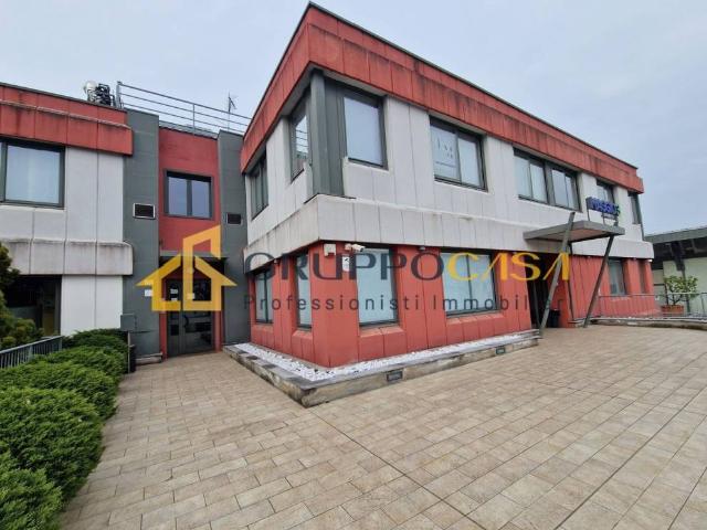 Locale Commerciale in affitto a Brugherio, Lombardia