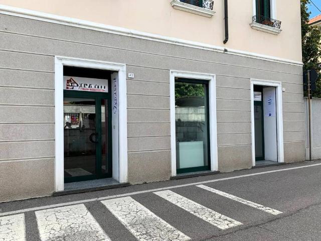 Locale Commerciale in affitto a Brugherio, Lombardia