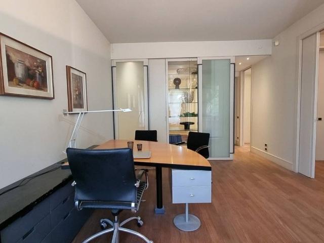 Locale Commerciale in affitto a Brugherio, Lombardia
