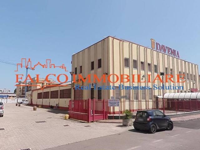 Locale Commerciale in affitto a Buccinasco, Lombardia