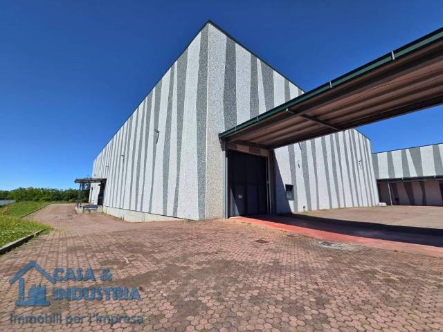 Locale Commerciale in affitto a Busnago, Lombardia