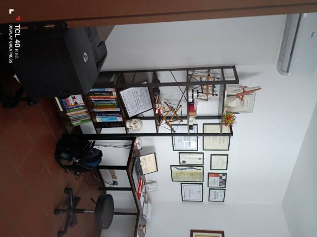 Locale Commerciale in affitto a Bussolengo, Veneto