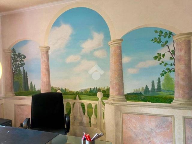 Locale Commerciale in affitto a Bussolengo, Veneto