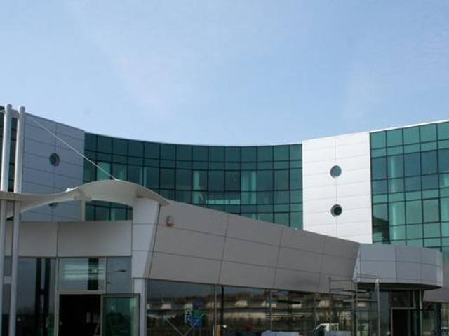 Locale Commerciale in affitto a Bussolengo, Murla