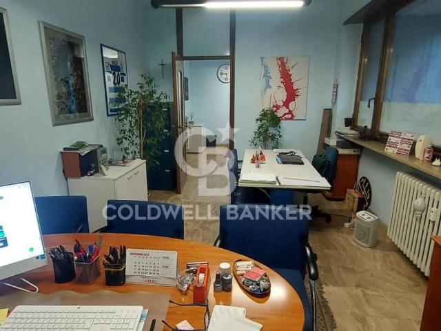 Locale Commerciale in affitto a Busto Arsizio, Lombardia