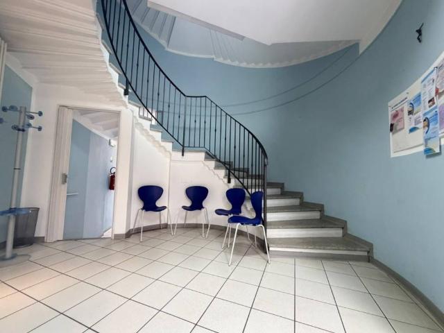 Locale Commerciale in affitto a Busto Garolfo, Milano