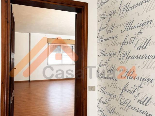 Locale Commerciale in affitto a Cabiate, Lombardia