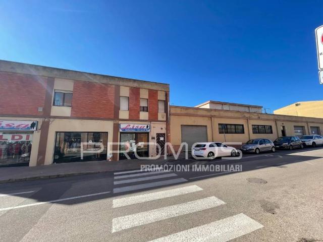 Locale Commerciale in affitto a Sant'Avendrace-Santa Gilla, Cagliari