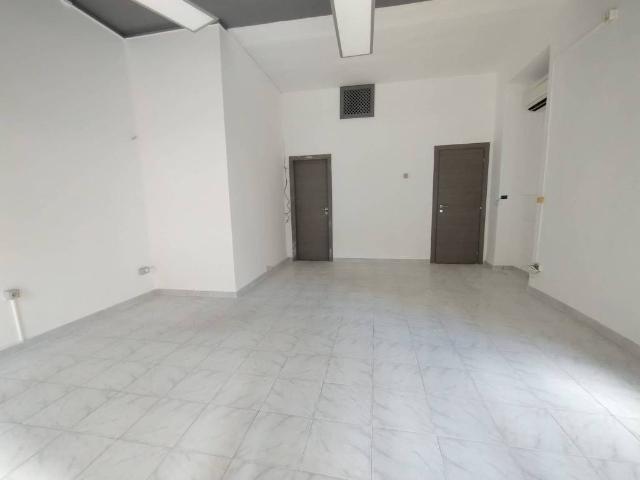 Locale Commerciale in affitto a Is Mirrionis, Cagliari
