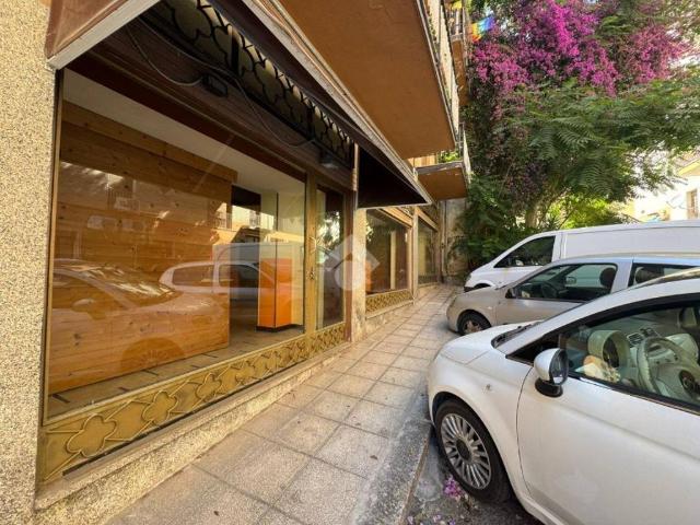 Locale Commerciale in affitto a Biddanoa/Villanova, Cagliari