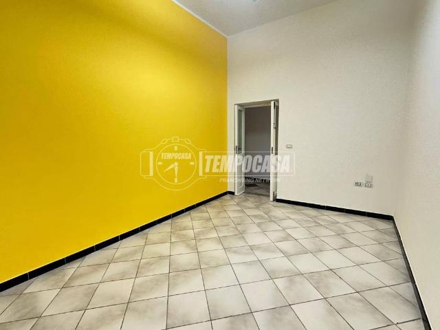 Locale Commerciale in affitto a Is Mirrionis, Cagliari