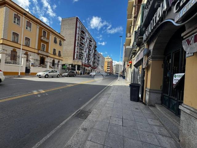 Locale Commerciale in affitto a Biddanoa/Villanova, Cagliari