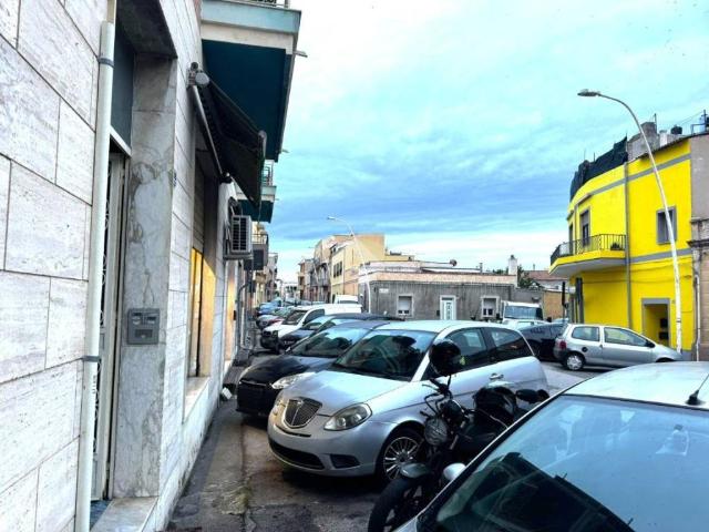 Locale Commerciale in affitto a San Giuseppe - Santa Teresa - Parteolla, Cagliari