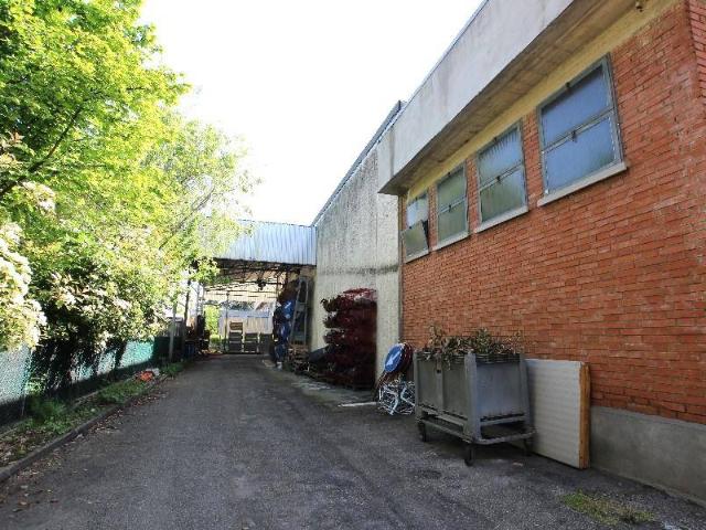 Locale Commerciale in affitto a Unione Terre d'Acqua, Calderara Di Reno