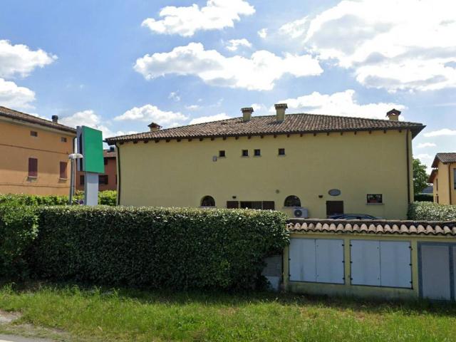 Locale Commerciale in affitto a Unione Terre d'Acqua, Calderara Di Reno