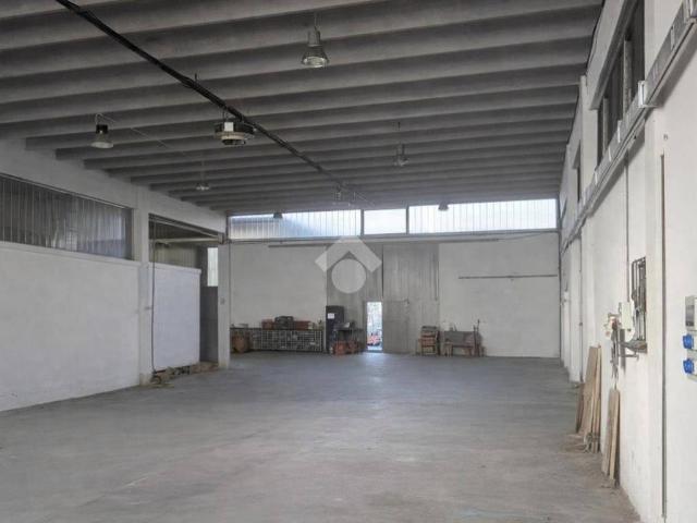 Locale Commerciale in affitto a Caldogno, Veneto