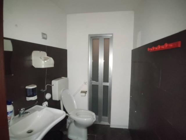 Locale Commerciale in affitto a Le Sfere, Caltagirone