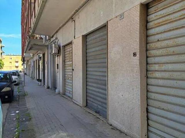 Locale Commerciale in affitto a Caltagirone, Sicilia