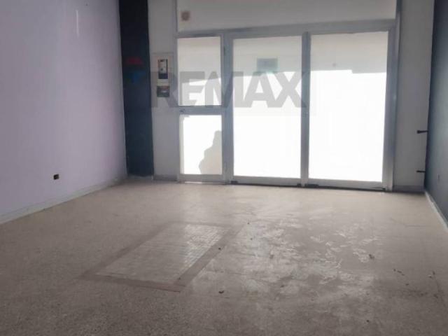 Locale Commerciale in affitto a Le Sfere, Caltagirone