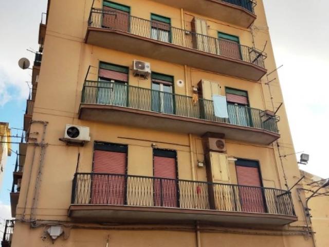 Locale Commerciale in affitto a Quartiere Provvidenza, Caltanissetta