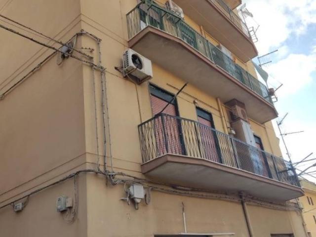 Locale Commerciale in affitto a Quartiere Provvidenza, Caltanissetta