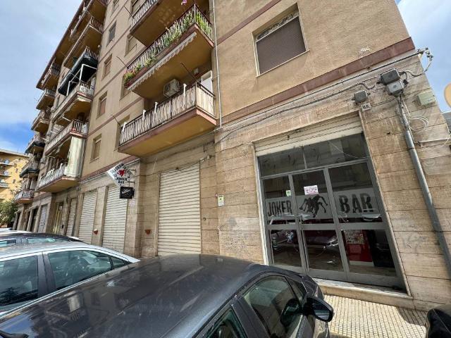 Locale Commerciale in affitto a Caltanissetta, Quartiere Provvidenza