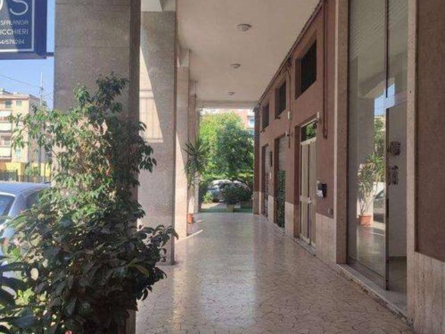 Locale Commerciale in affitto a Quartiere Provvidenza, Caltanissetta