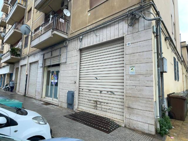 Locale Commerciale in affitto a Caltanissetta, Quartiere Provvidenza