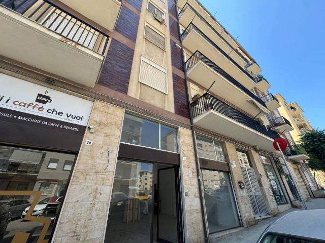 Locale Commerciale in affitto a Caltanissetta
