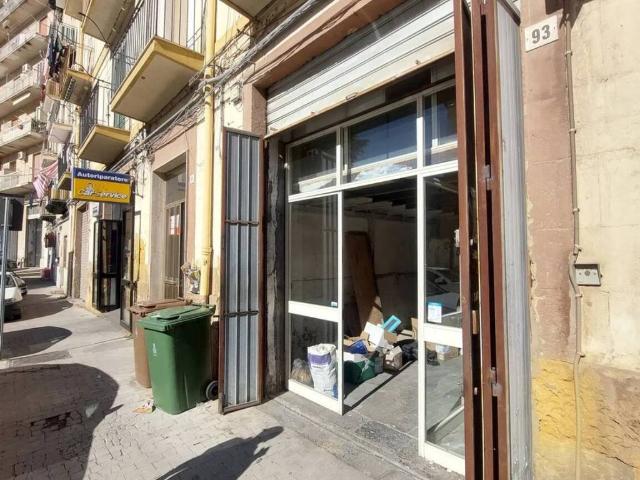 Locale Commerciale in affitto a Quartiere Provvidenza, Caltanissetta