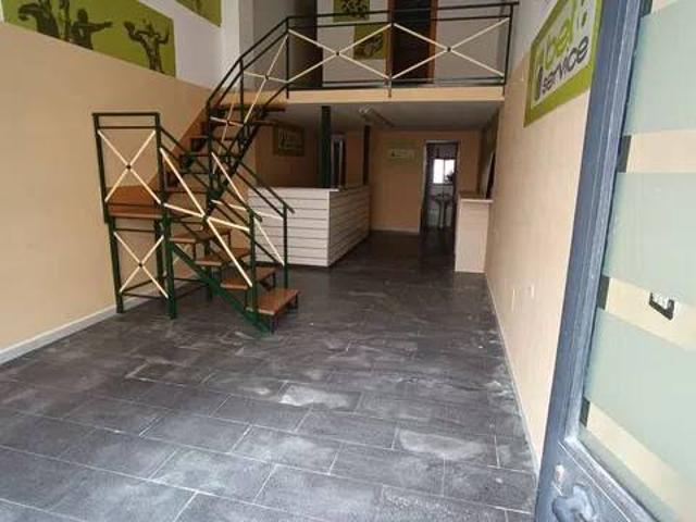 Locale Commerciale in affitto a Caltanissetta, Sicilia